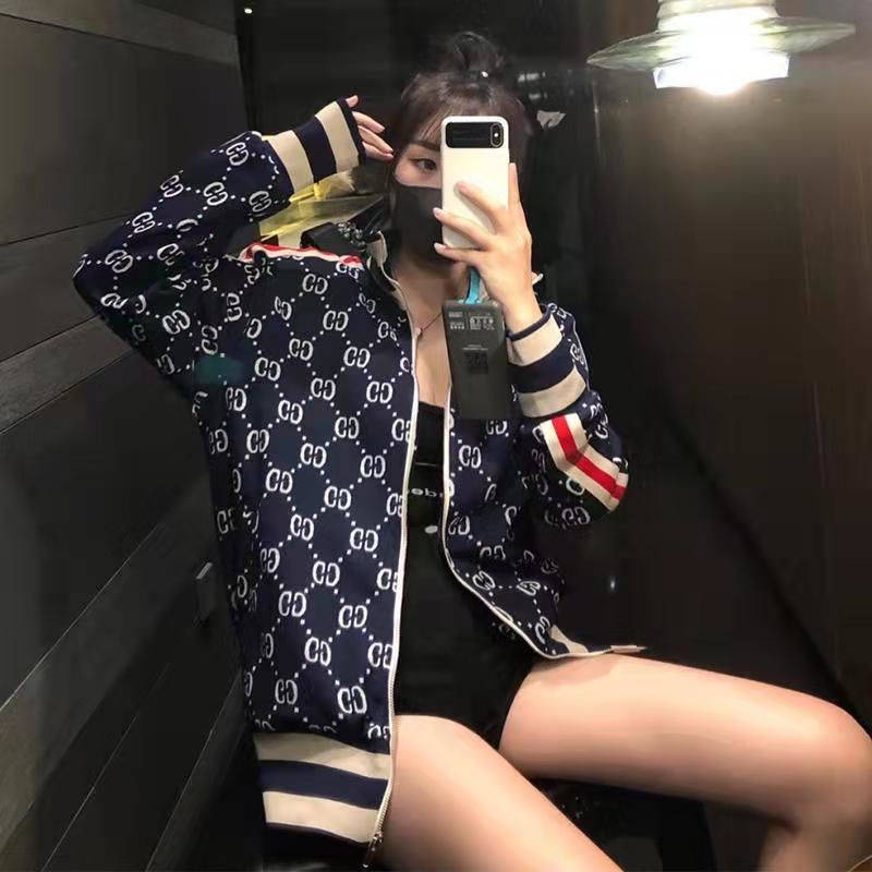 Áo Khoác Cổ Bẻ Dễ Phối Đồ Thời Trang Cho Cặp Đôi