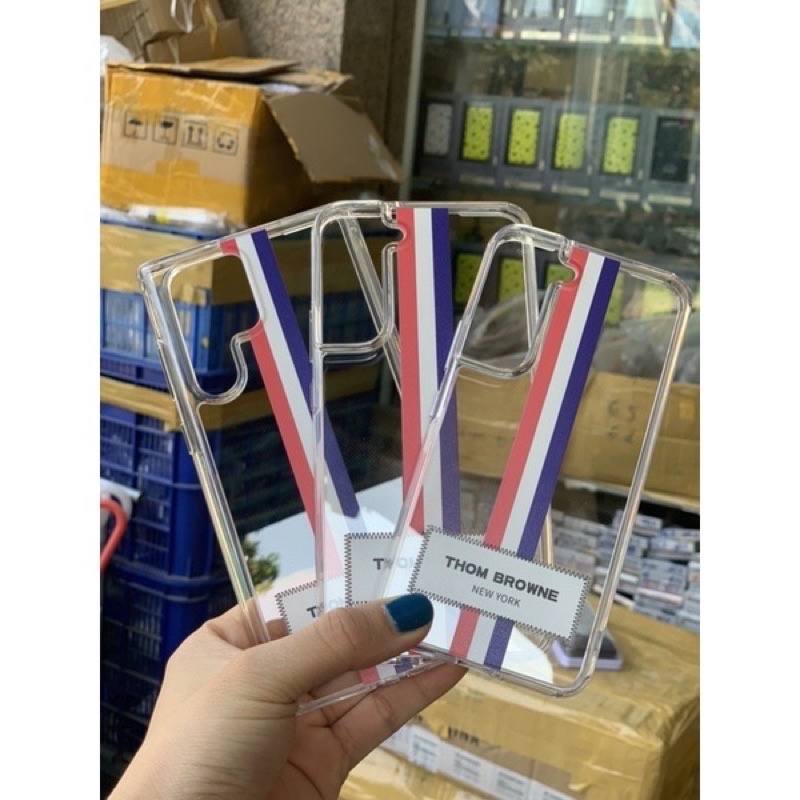 Ốp lưng trong cứng viền dẻo X&amp;M Thom Browne cho IPHONE 7 8 X XS 11 12 13 PLUS PRO MAX họa tiết kẻ sọc xanh đỏ cờ mỹ