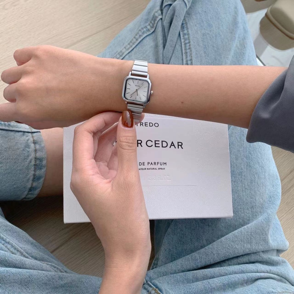 Đồng Hồ Đeo Tay Mặt Vuông Dây Inox Đơn Giản Thời Trang Hàn Quốc Cho Nữ