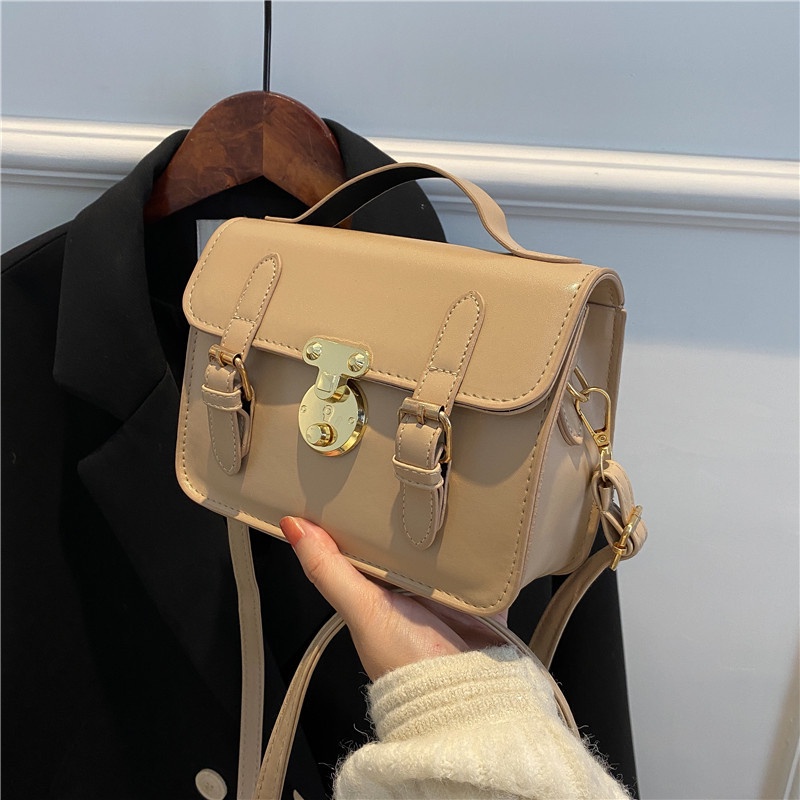 Túi đeo vai hình vuông cỡ nhỏ phối dây xích kiểu retro thời trang