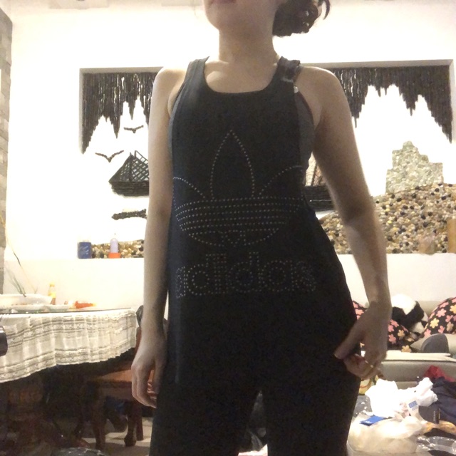 Áo tank lưới đính đá