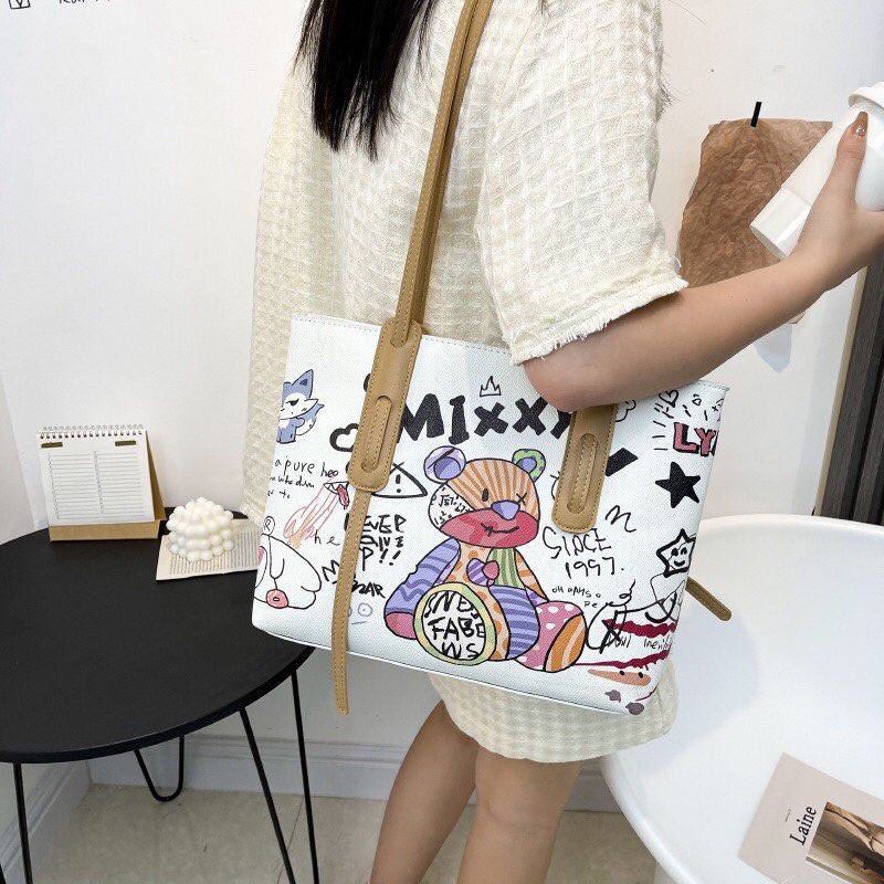 Túi tote nữ đeo vai họa tiết gấu MIXXY da mềm dễ thương đựng vừa A4 DT 043
