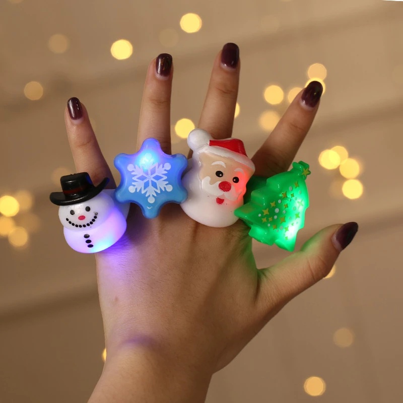 1 Gói Nhẫn Giáng Sinh Hình Bông Tuyết Có Đèn LED