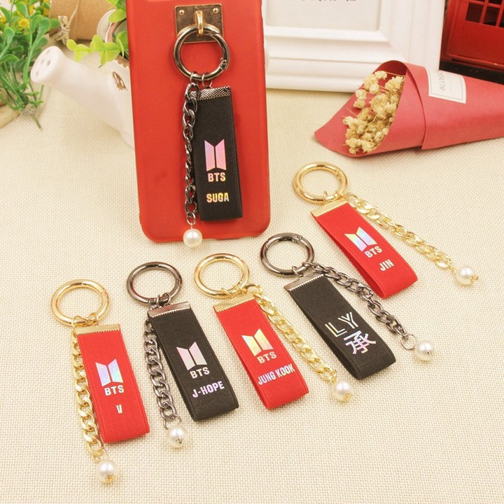 Nametag bts ngày sinh 2 màu 2 dây loại mới phụ kiện thần tượng nhóm nhạc hàn quốc