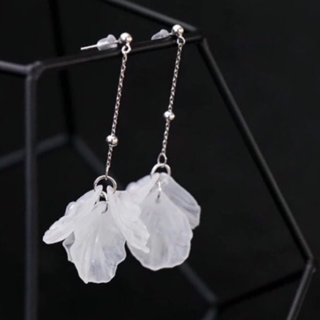 Khuyên tai Ngọc trắng nhân tạo treo hoa bạc ta