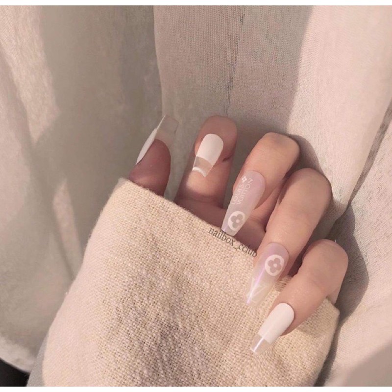 móng úp nailbox trắng thương hiệu