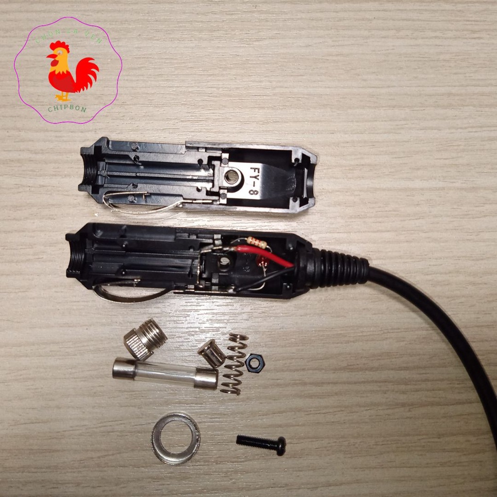 Tẩu đực xe hơi có cầu chì cắm lỗ sạc 12V - 24V