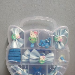 HỘP PHỤ KIỆN CỘT TÓC KITTY  BÉ GÁI ( GIAO MẪU NGẪU NHIÊN)