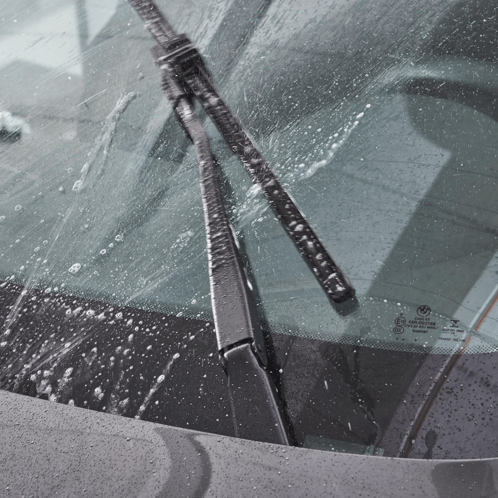 Nước rửa kính xe ô tô dạng châm Sonax Xtreme Clear View 250ml 271141