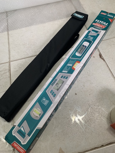 TMT2606d Thước thuỷ điện tử 600mm Total