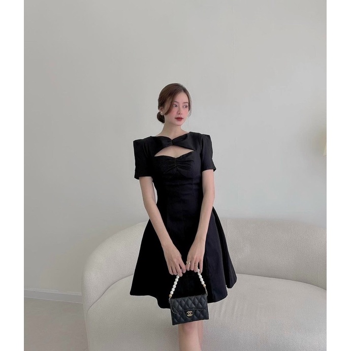 Đầm xoè cutout Size S eo dưới 65cm