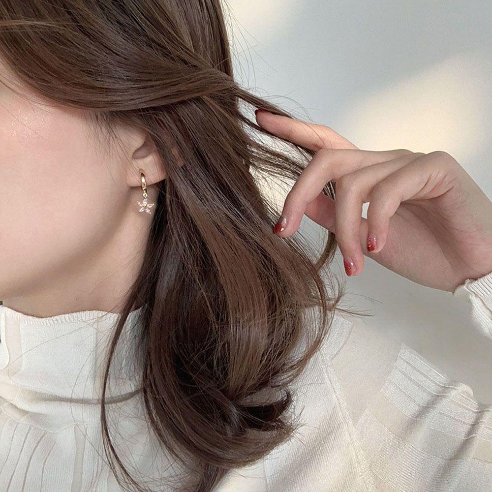 Khuyên Tai Vòng Lủng Lẳng Xỏ Sụn Tai Hình Tròn / Hoa / Trái Tim / Trái