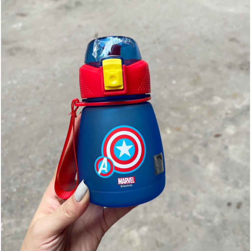 Bình nước Disney chính hãng cho bé yêu nhựa Tritan rất xinh kèm dây treo