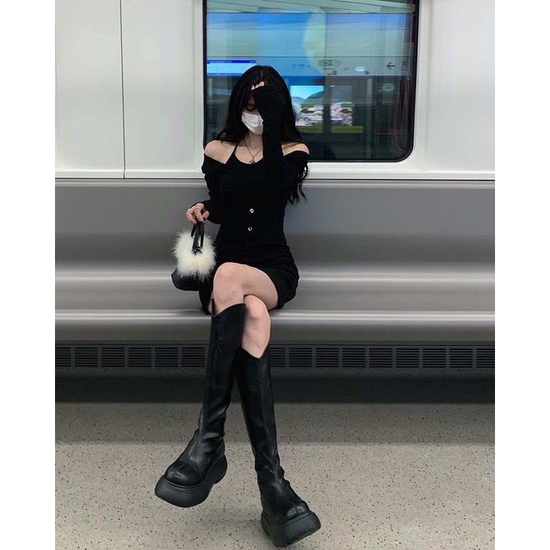 đầm yếm trễ vai nút - CarotShop