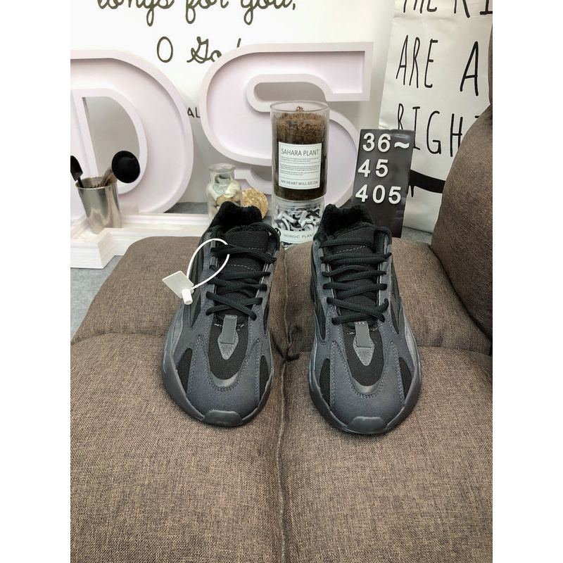 Giày Thể Thao Adidas Yeezy 700v2 1070034