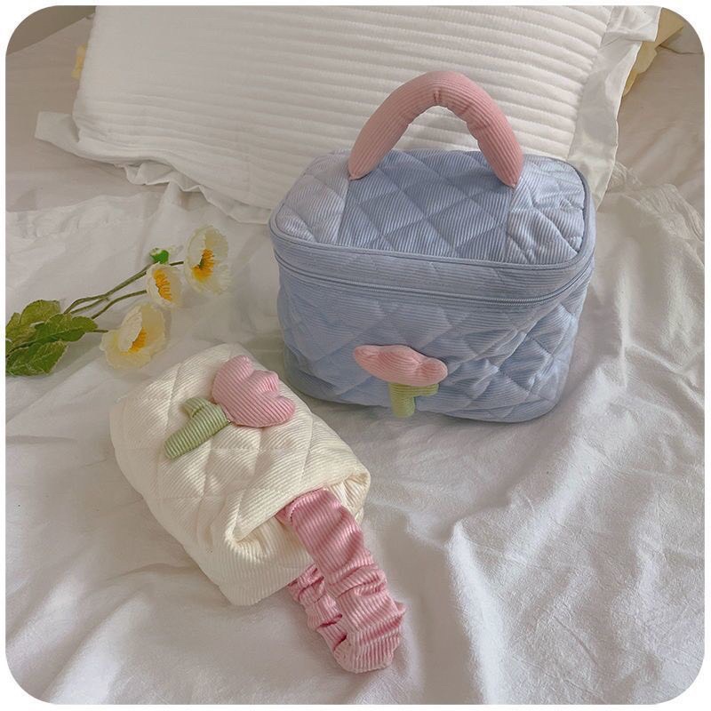 Túi đựng mỹ phẩm, đồ trang điểm hottrend phong cách Hàn Quốc có hoa tulip