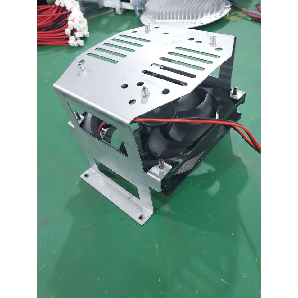 Đèn DTE Par LED 18x10W 4in1 RGBW