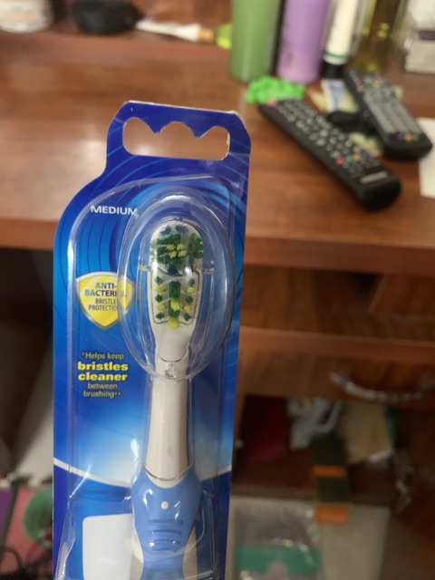 Bàn chải Oral-B CrossAction Power