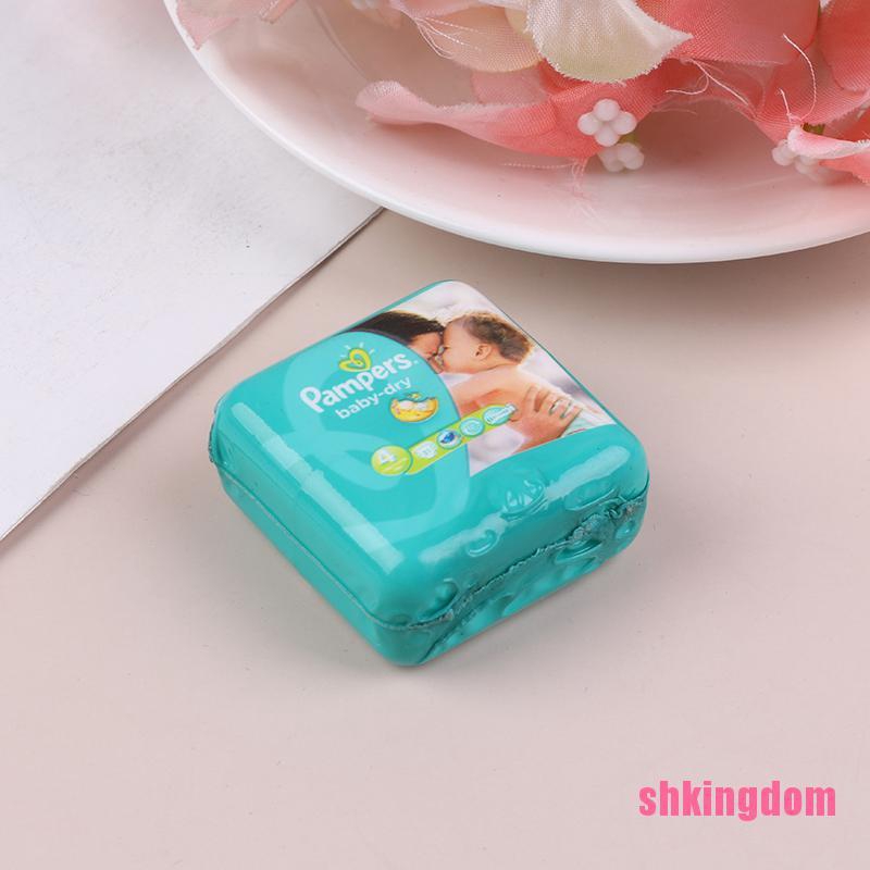Mô hình tã em bé cỡ 1:12 cho nhà búp bê