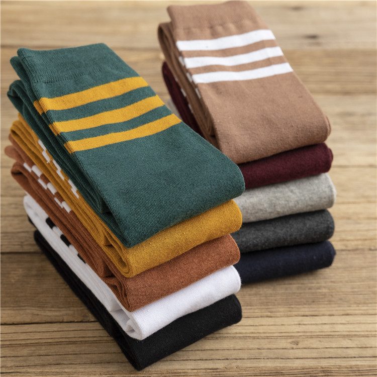 Đôi Tất Cotton Dài Qua Gối Họa Tiết Kẻ Sọc Thời Trang Nữ Gợi Cảm