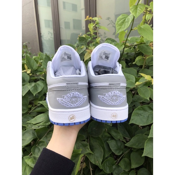 Giày Jordan cổ thấp màu xám trắng đế xanh nam nữ, Giày jordan 1 low đế xanh bản đẹp full box bill phụ kiện | BigBuy360 - bigbuy360.vn