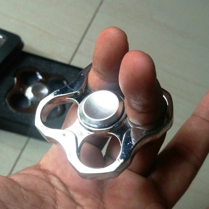 Con Quay Đồ Chơi Fidget Spinner Fidknu Cao Cấp