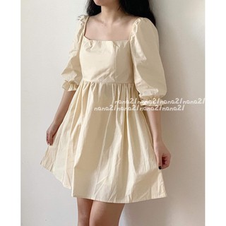 Váy babydoll cổ vuông
