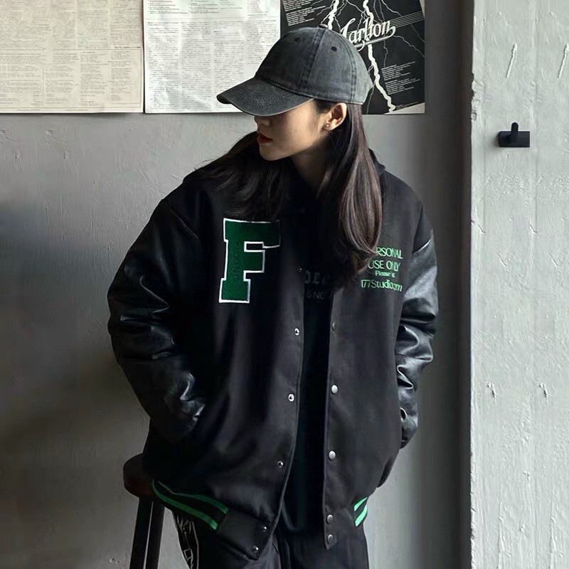 Áo khoác bomber vasity kaki phối tay da thêu F