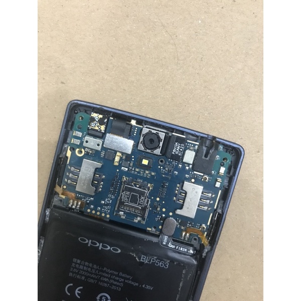 main sống oppo r827