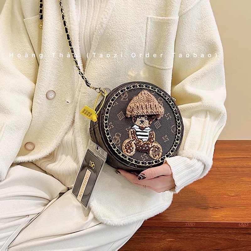 Túi hộp tròn đeo chéo hoạ tiết gấu cao cấp siêu xinh♥️