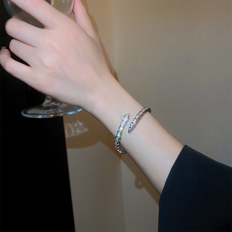 Vòng Tay Dạng Hở Hình Rắn Đính Đá Zircon Thời Trang Cho Nữ
