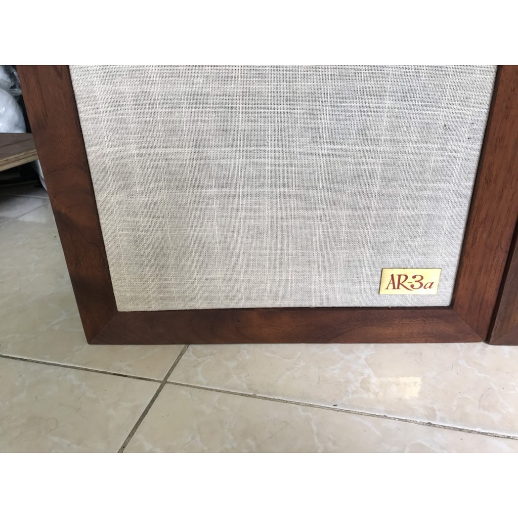 Loa Ar3a căng vải trắng