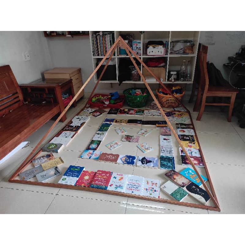 Kim Tự Tháp Thiền định - Đất Nước Gió Lửa