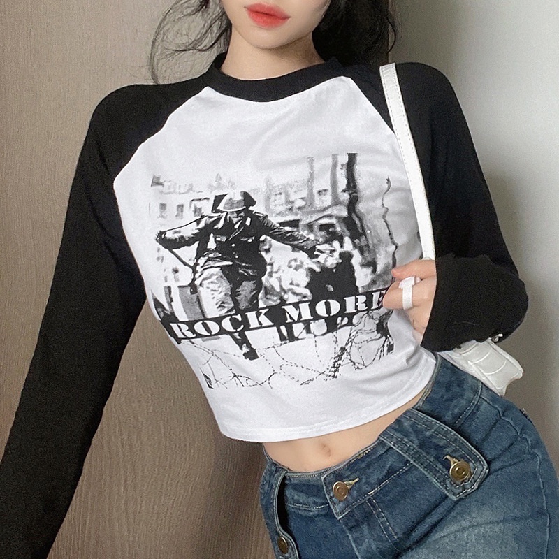 Áo croptop phối màu tương phản in hình cho nữ