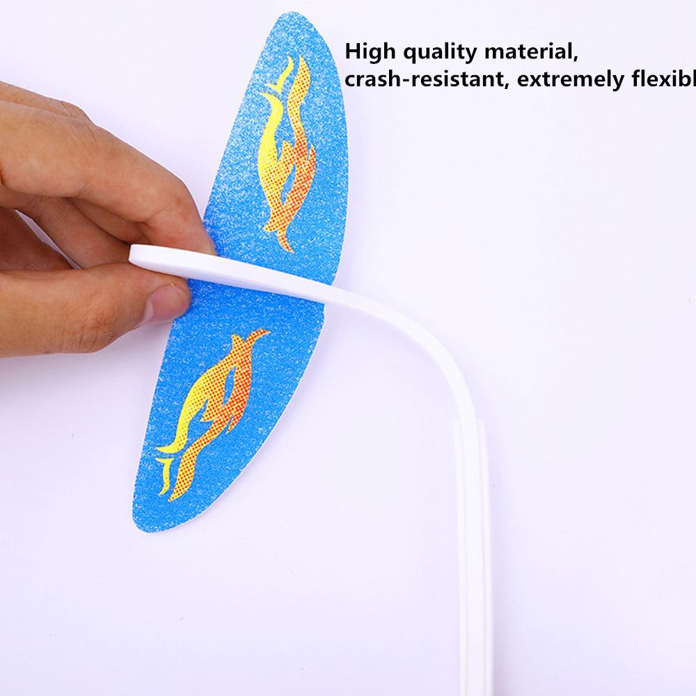 Máy bay đồ chơi bằng xốp có đèn LED cho bé