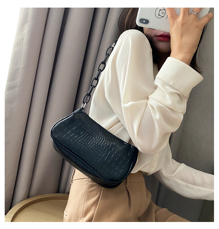 Túi xách làm bằng da một dây đeo phong cách thời trang nữ 2020 | BigBuy360 - bigbuy360.vn