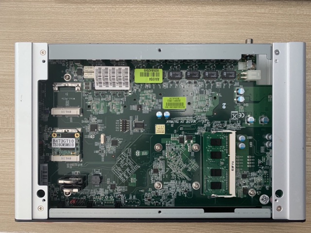 Router saxa chạy mikrotik lv6