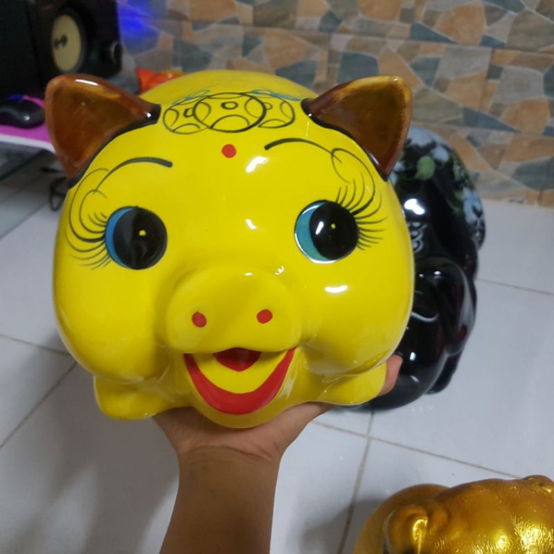 Heo xinh của khách yêu - gốm sứ cao cấp ( to hơn mũ bảo hiểm chút )