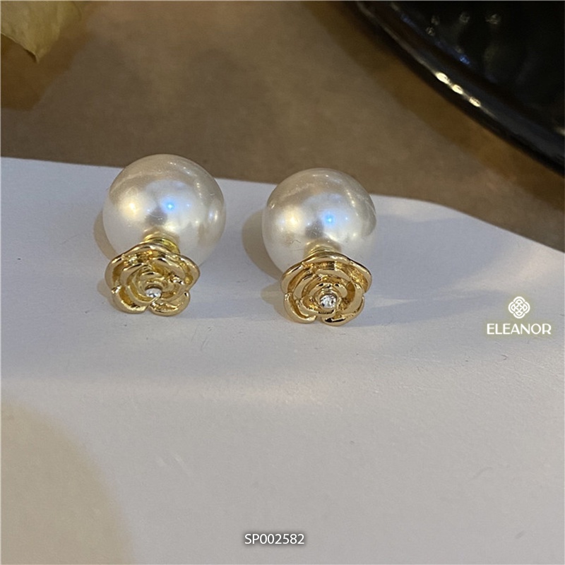 Bông tai nữ ngọc trai nhân tạo Eleanor Accessories mặt bông hoa gắn sát tai phụ kiện trang sức 2582