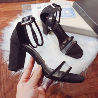 Sandal quai trong