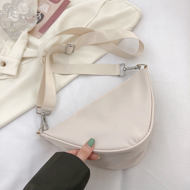 Túi Đeo Chéo Hình Tam Giác Thời Trang Mùa Hè 2022 Dành Cho Nữ