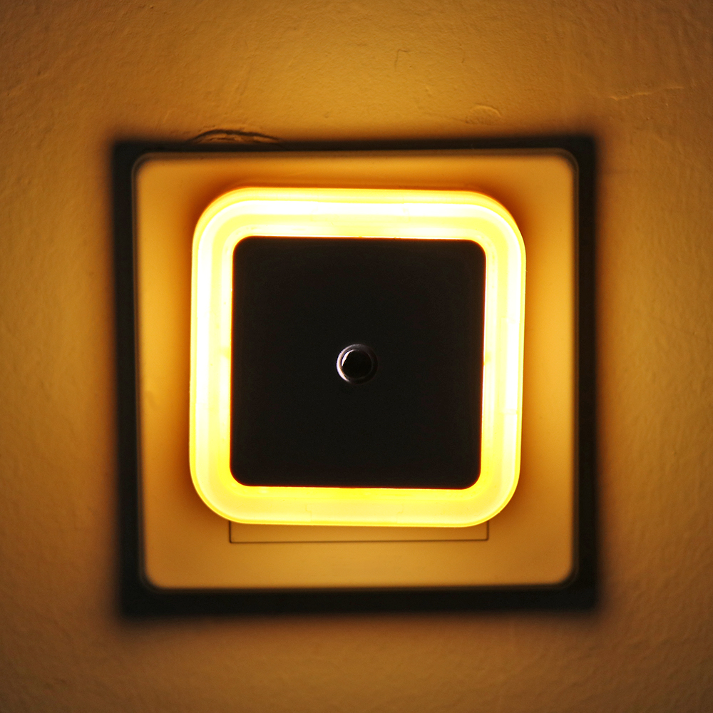 Đèn ngủ LED mini cảm biến chuyển động thông minh 110V-220V