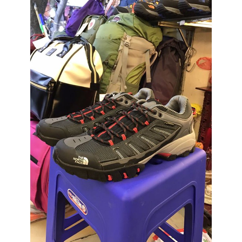 GIÀY LEO NÚI CHỐNG NƯỚC