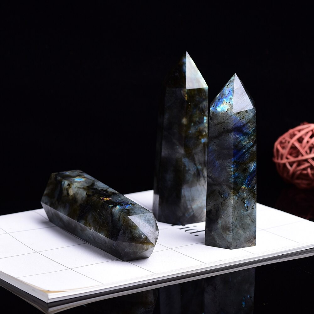 Trụ đá thanh tẩy labrador feldspar