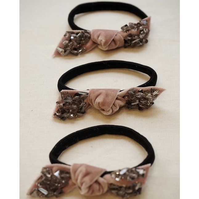 Helen Studio - Cột Tóc