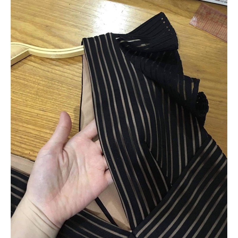 Vải Ren  kẻ sọc co giãn Hàn Quốc 40k1m co giãn đàn hồi rất đanh và bền sợi -May Váy Đầm rất đẹp