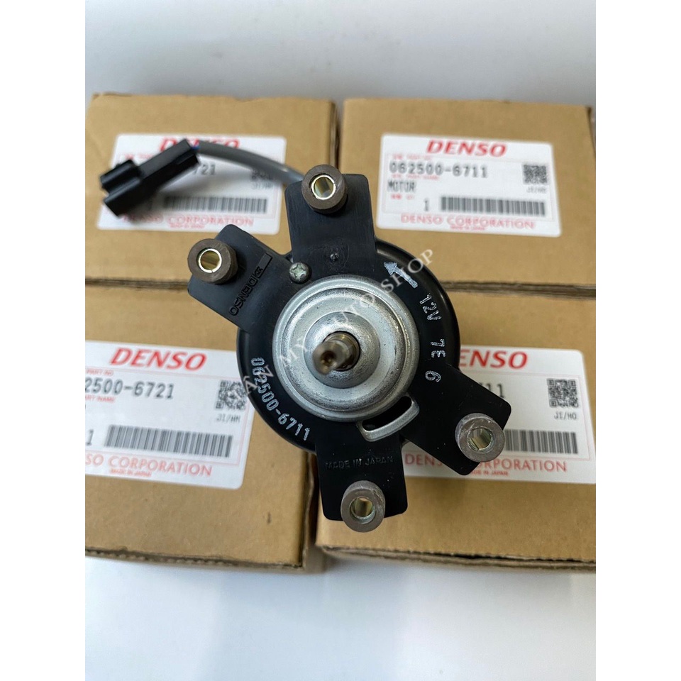 Motor quạt dàn lạnh sau Toyota Zae - hàng DENSO chính hãng