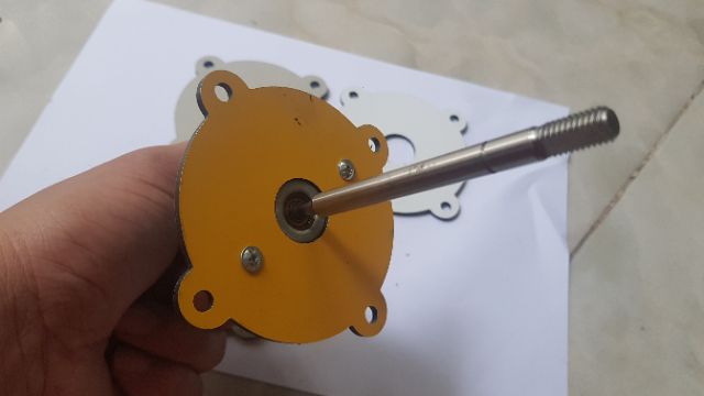 Tấm pad gắn động cơ BLDC vào khung quạt B4