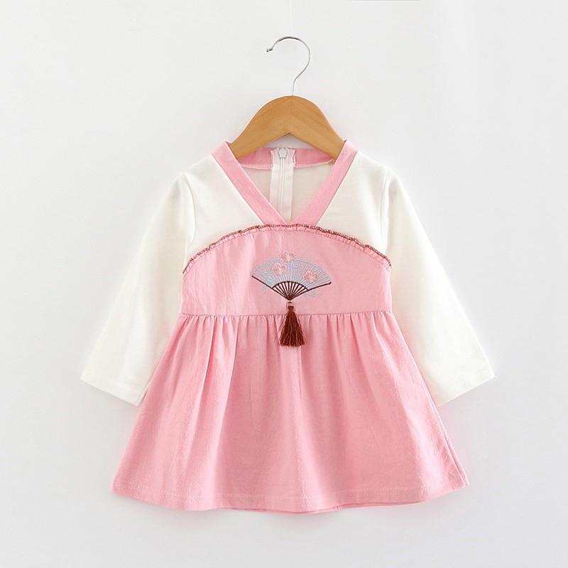 Đầm dài tay thêu hoa dễ thương dành cho bé gái