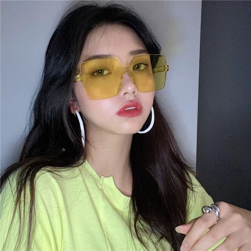 Kính Râm Một Mảnh Không Gọng Vuông Màu Kẹo Nhật Bản Và Hàn Quốc Phổ Biến Dành Cho Bạn Nữ